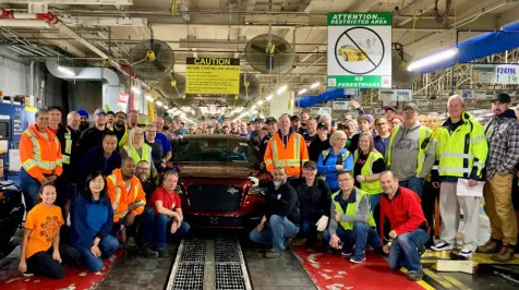 <h6><u>Final Chrysler 300C comes off the Brampton assembly line</u></h6>